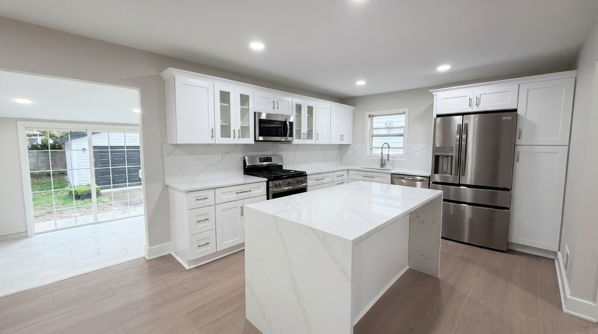 631 Humphrey Avenue — photo 4